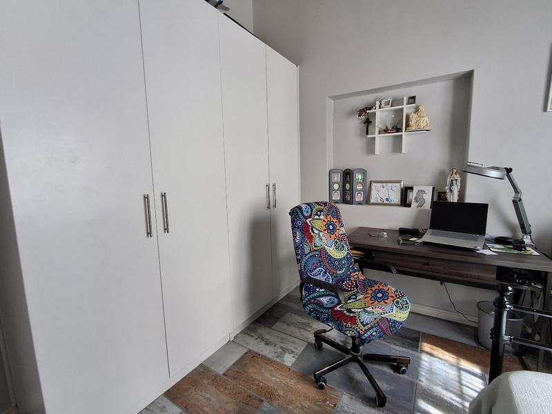 3 Bedroom Property for Sale in Britannia Bay Western Cape